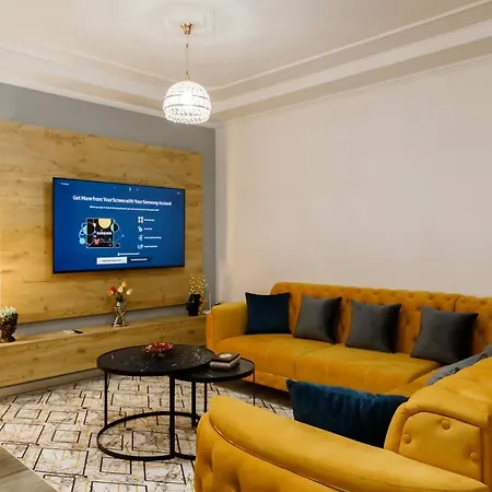 The Luxe