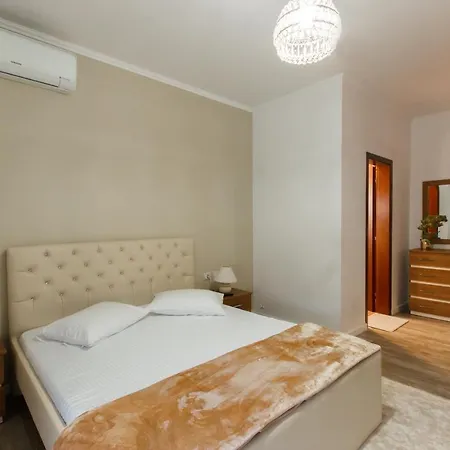 The Luxe Apartmán *